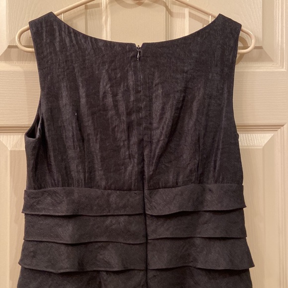 London Times Dress Black Sleeveless Layered Skirt V-Neck WM SZ 10 Gorgeous 🥰 - Picture 9 of 13